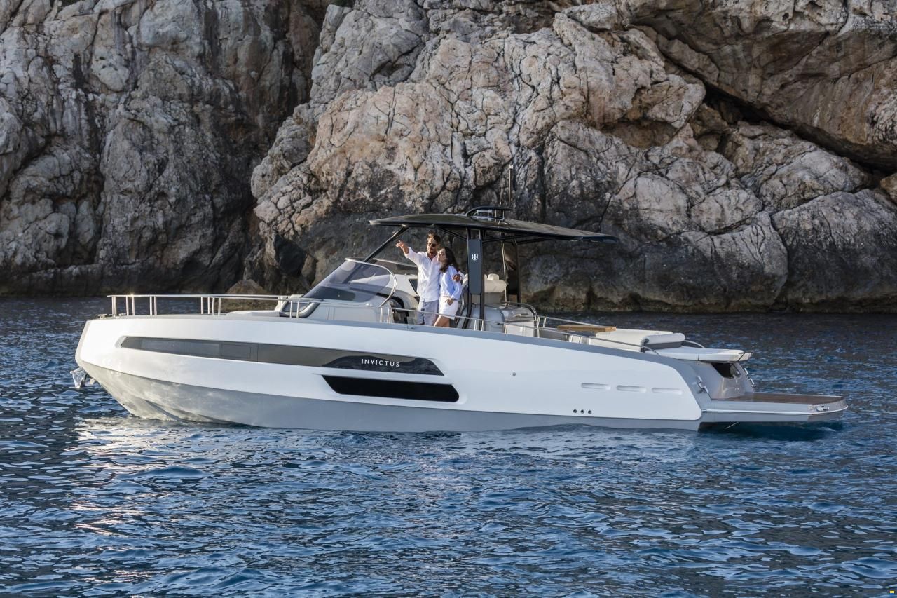 Invictus GT 370