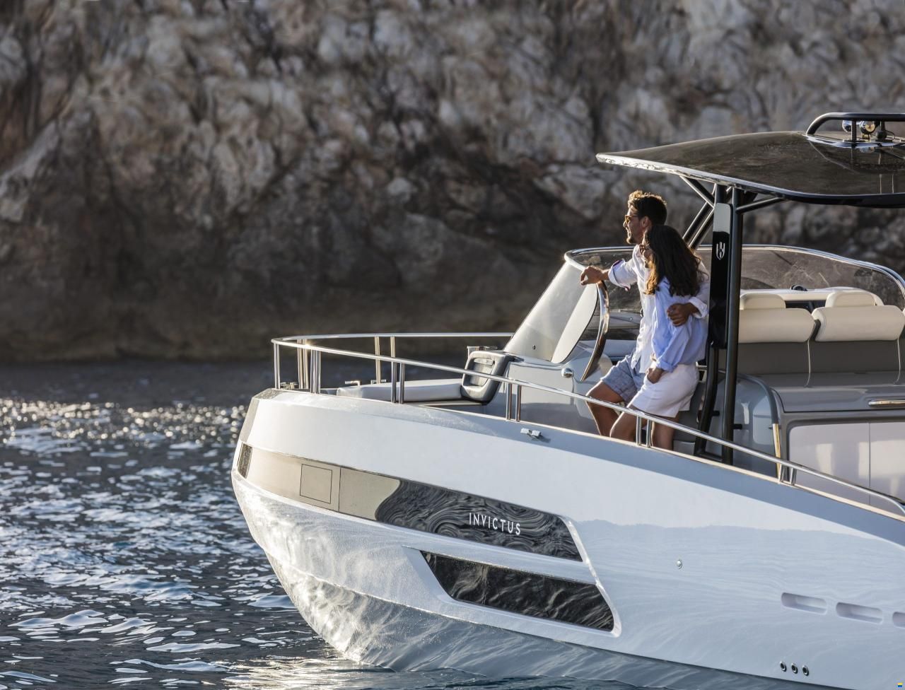 Invictus GT 370