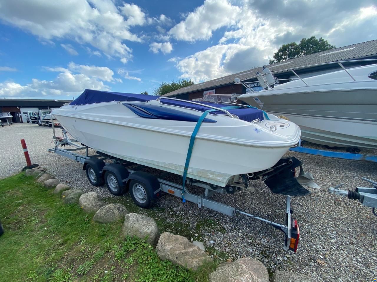 Wellcraft Scarab 26SC