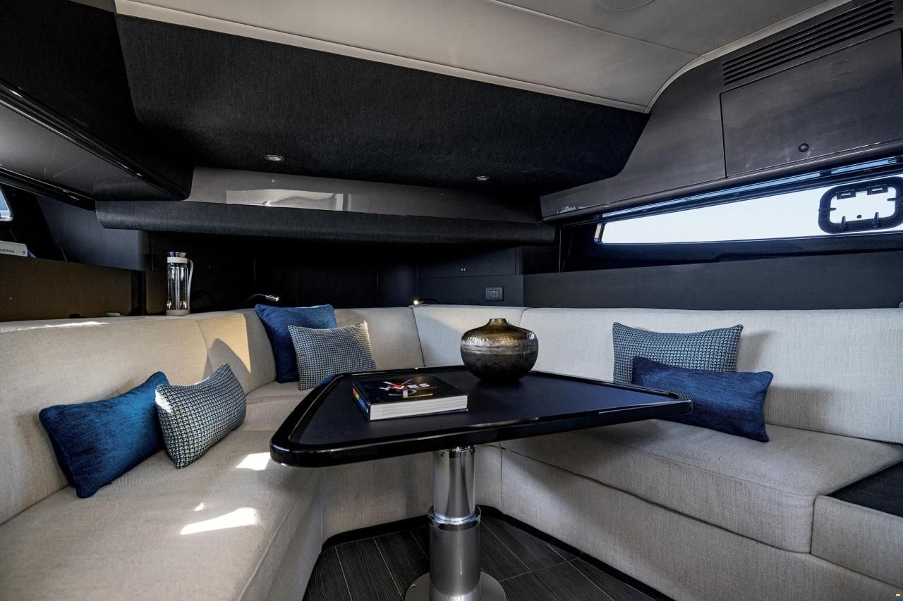 Azimut Verve 42