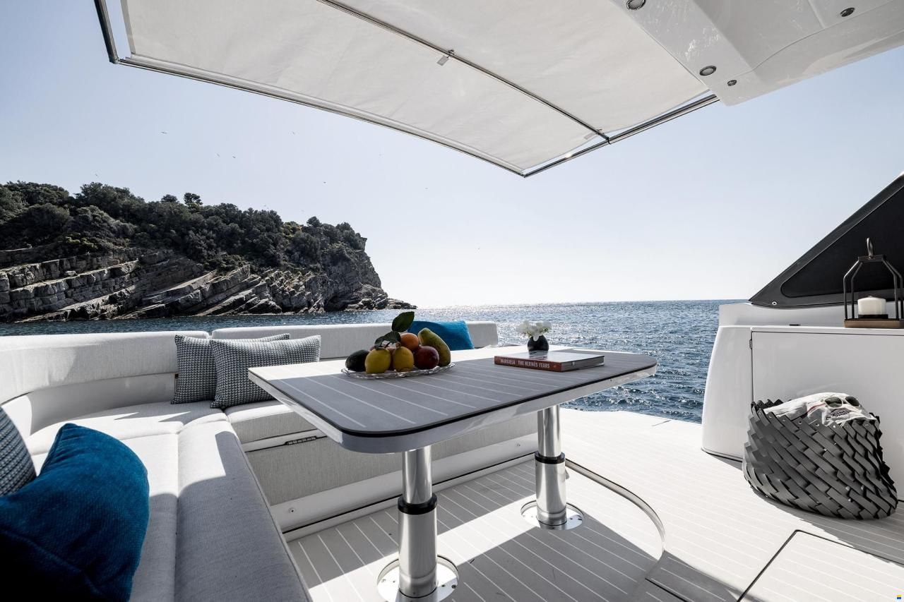 Azimut Verve 42