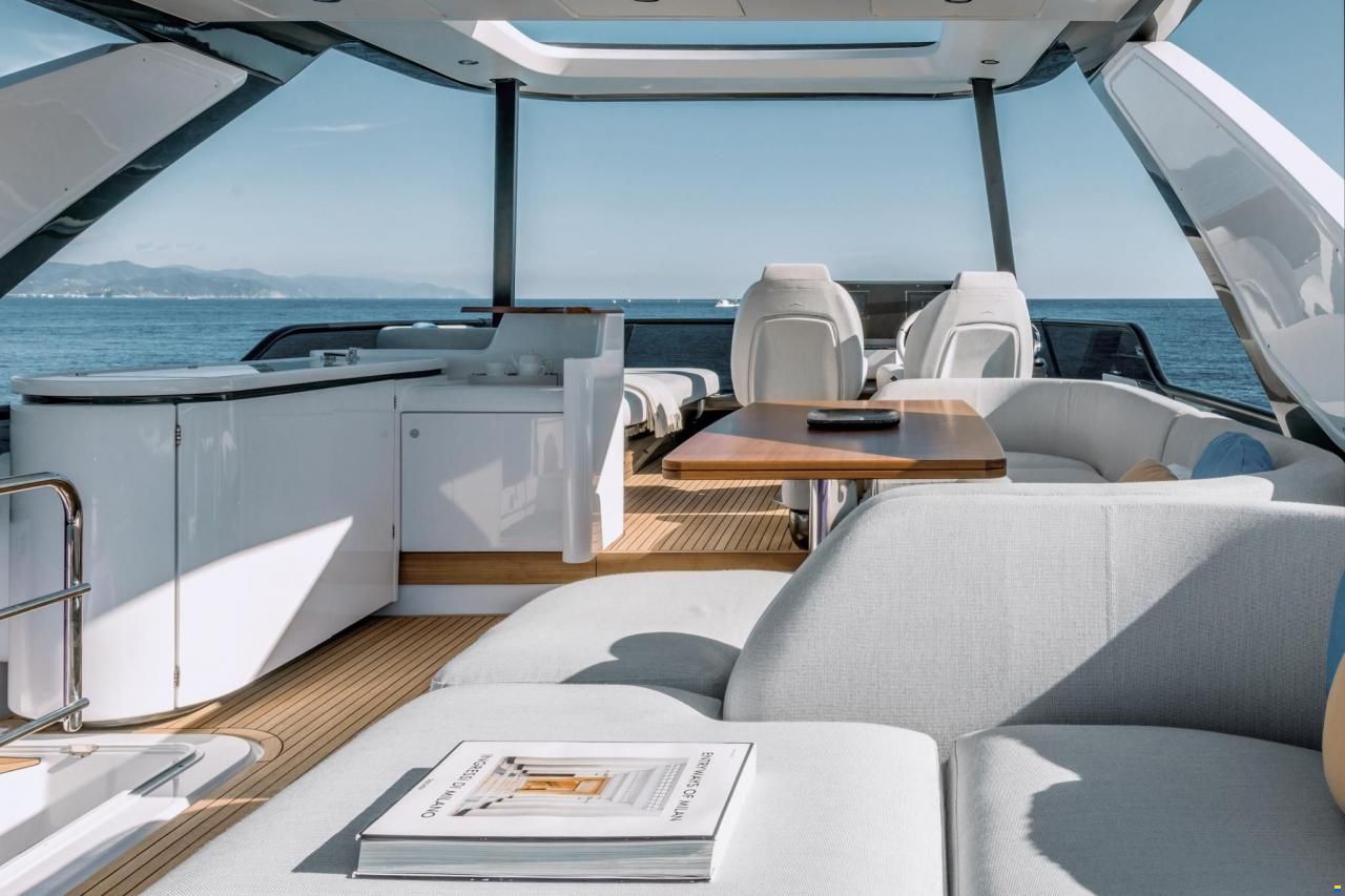 Azimut Fly 68