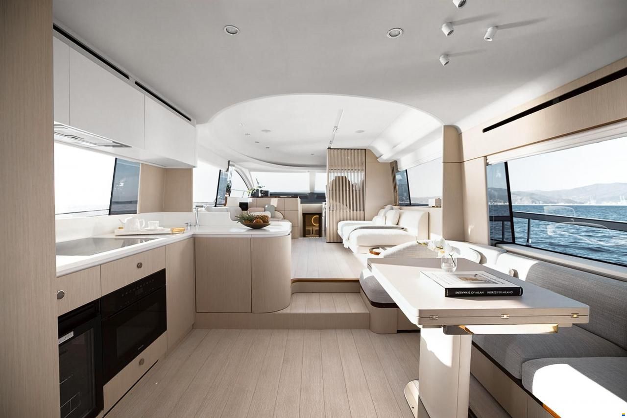 Azimut Fly 68