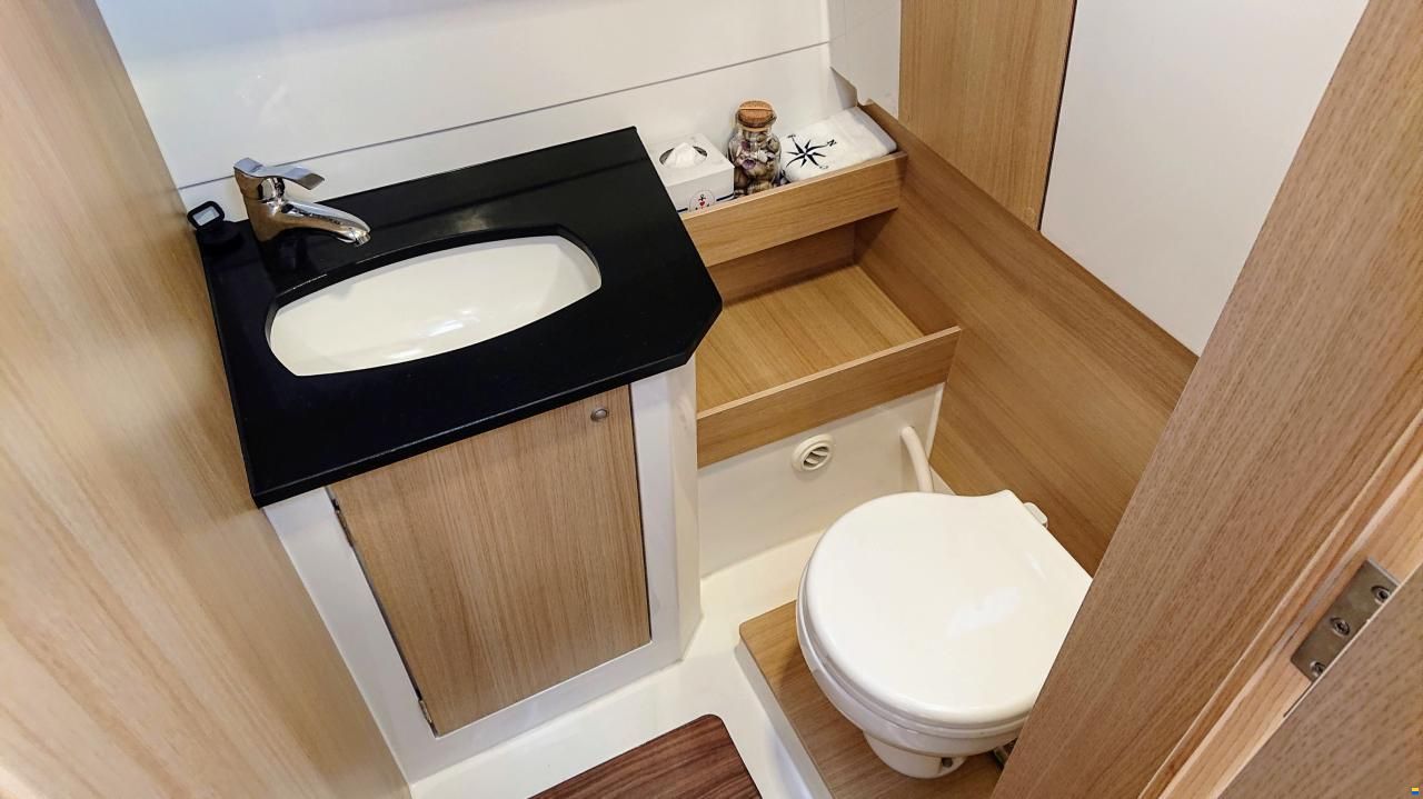 Nautic Yachts 990 / NEON 990