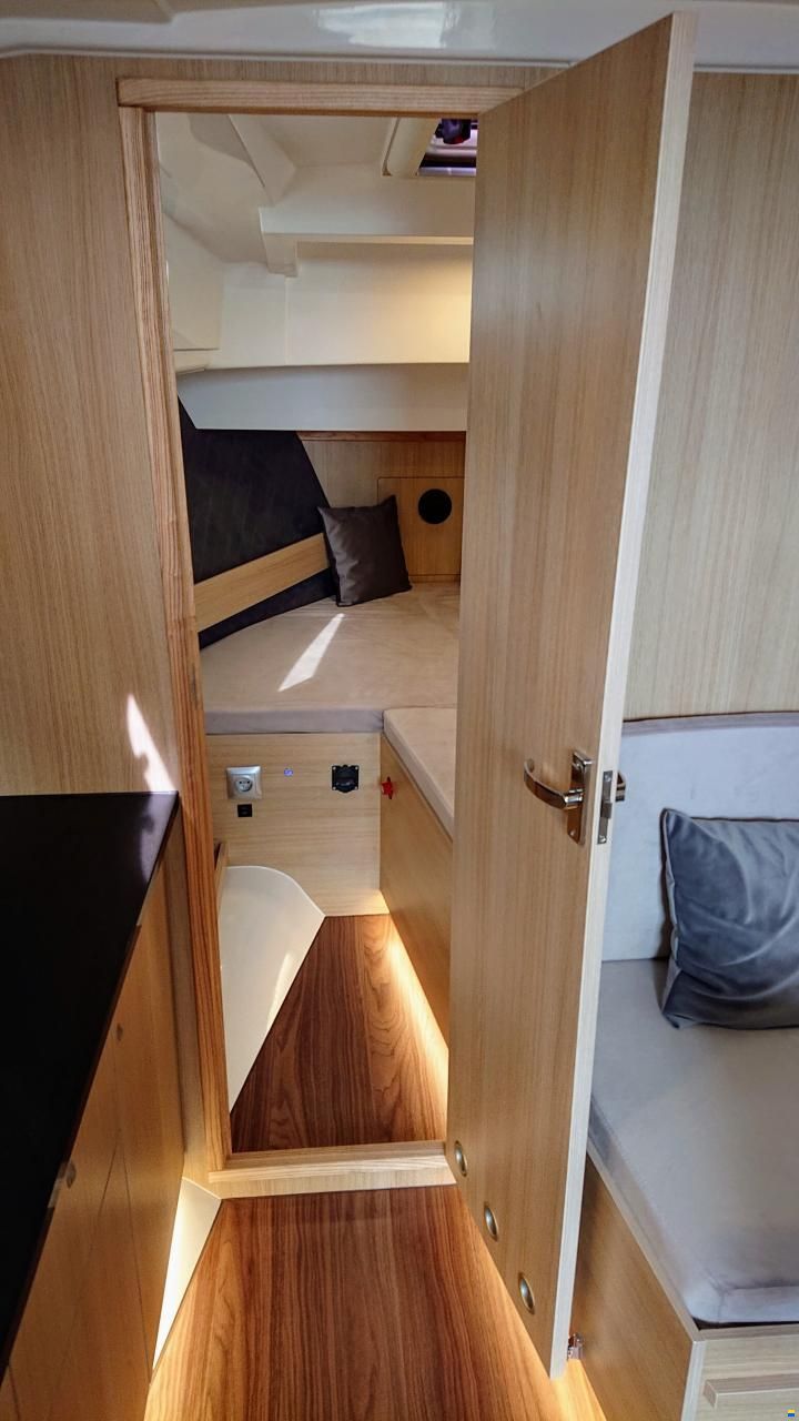 Nautic Yachts 990 / NEON 990