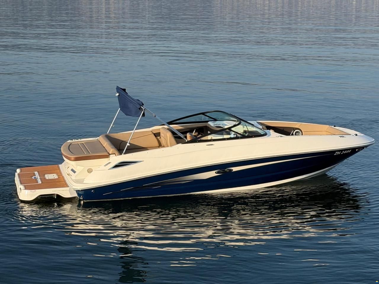 Sea Ray 240 Sundeck