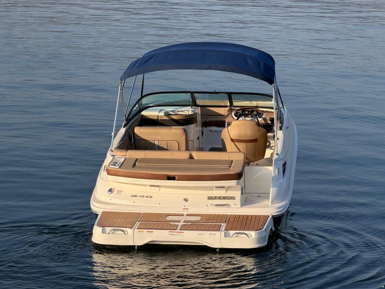 Sea Ray 240 Sundeck