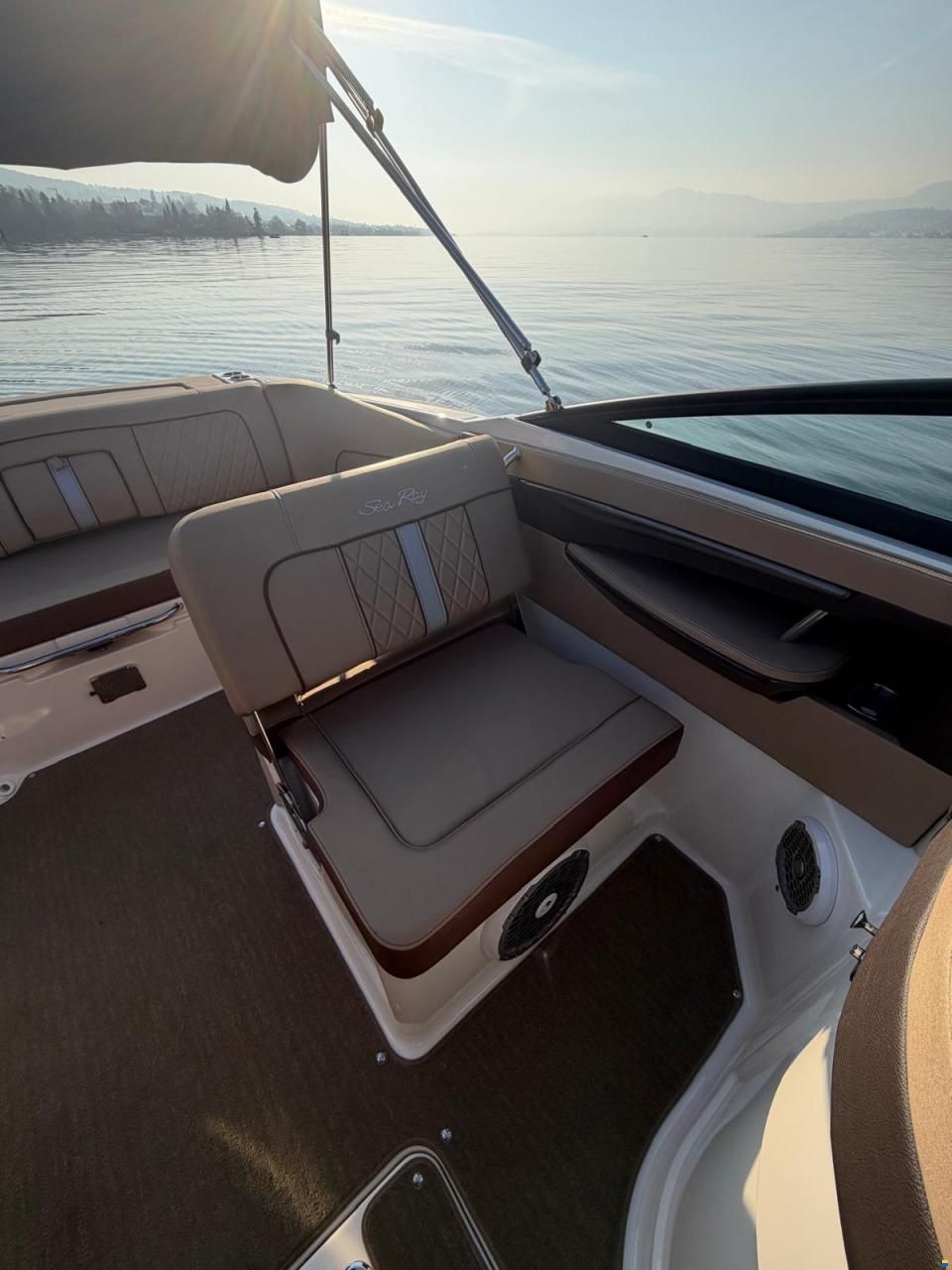 Sea Ray 240 Sundeck