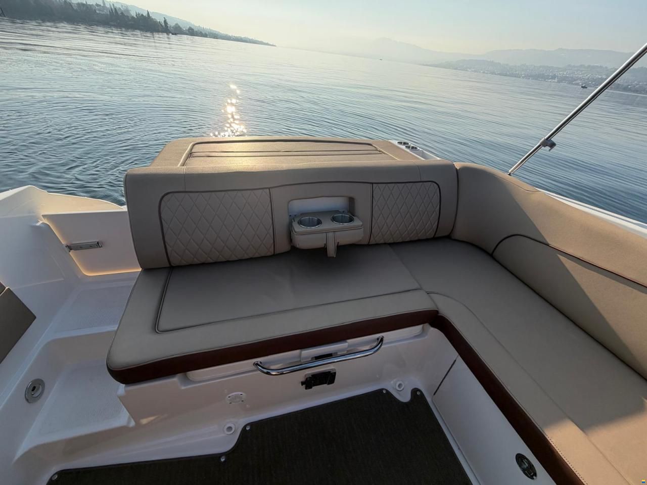 Sea Ray 240 Sundeck