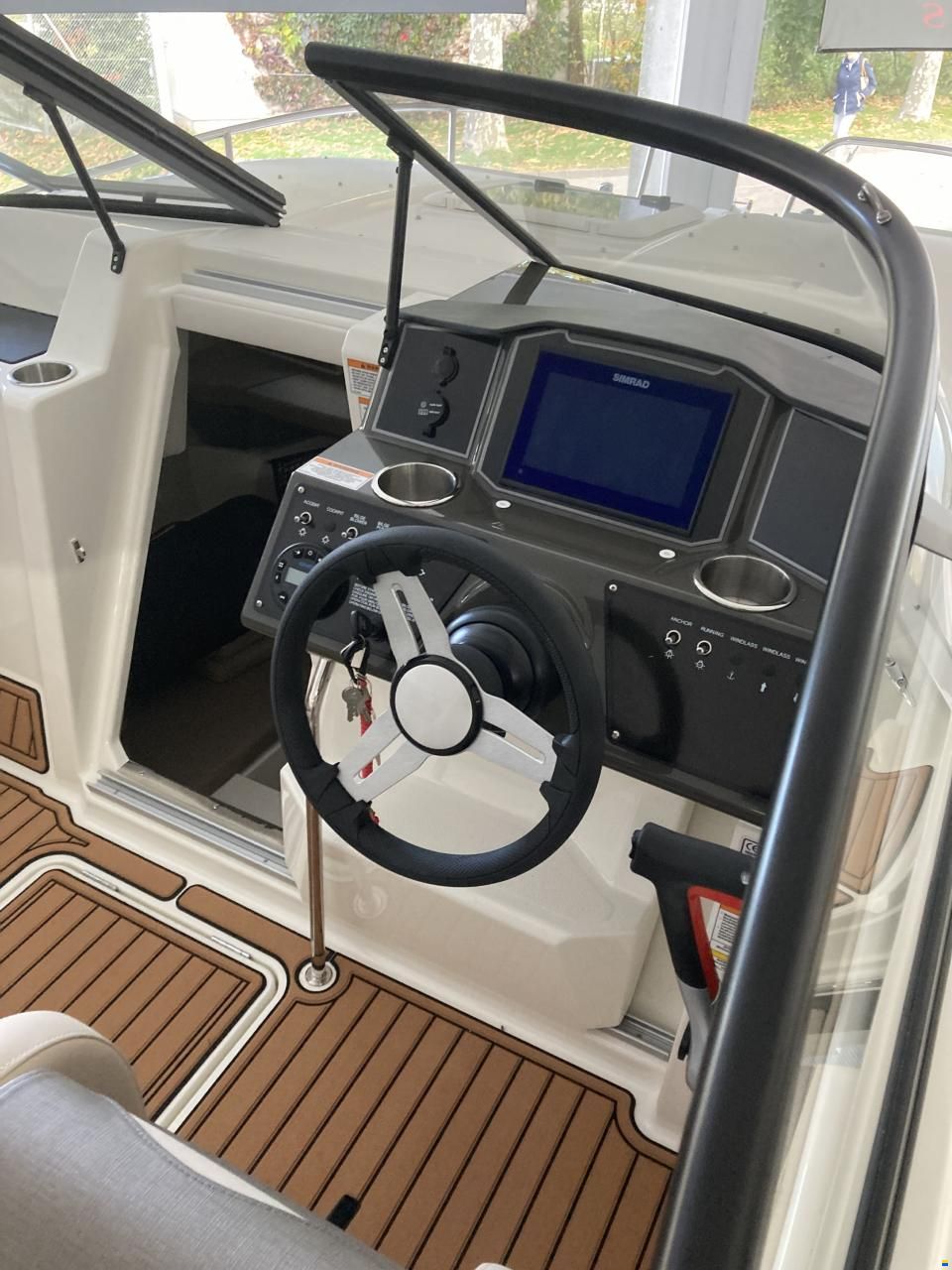 Bayliner VR6 CUDDY