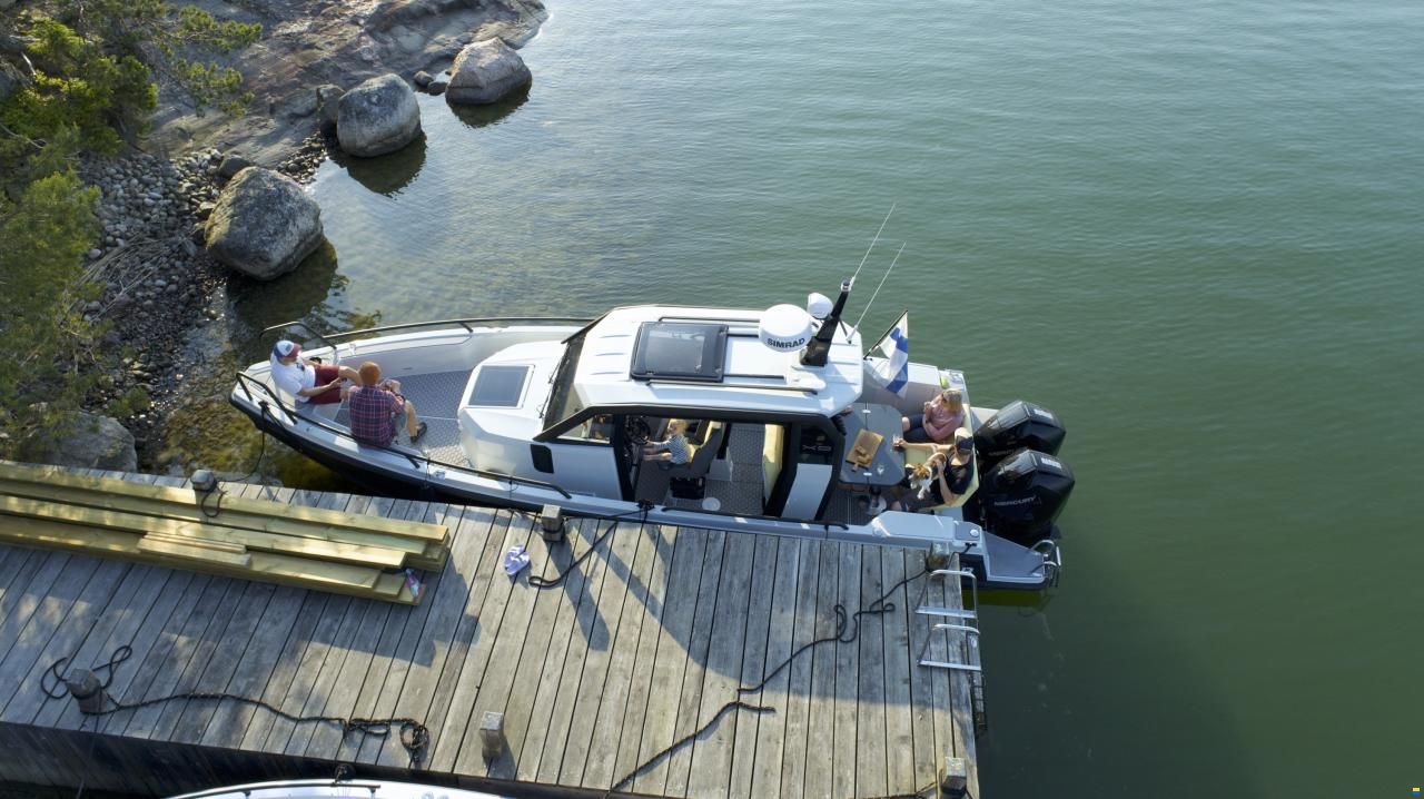 XO Boats DFNDR 9