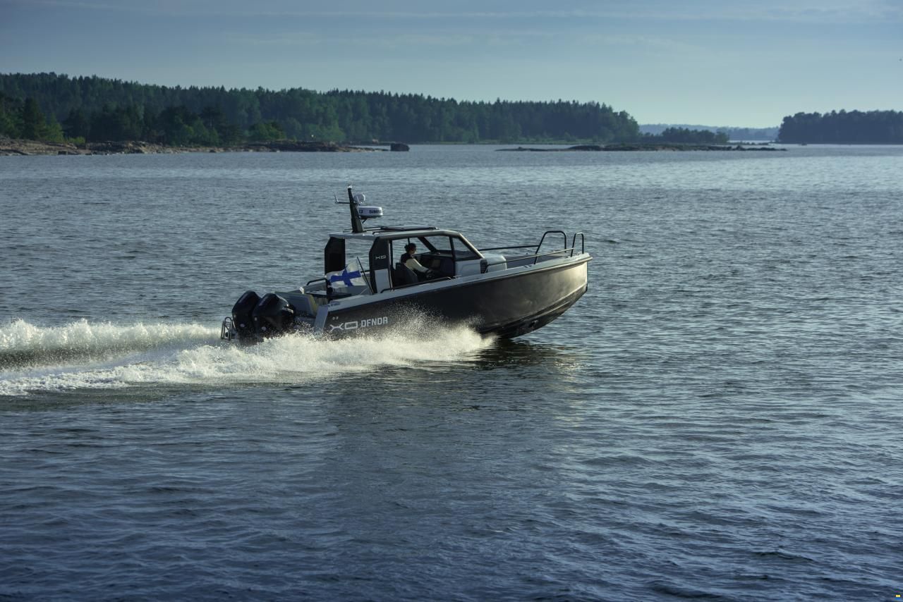 XO Boats DFNDR 9