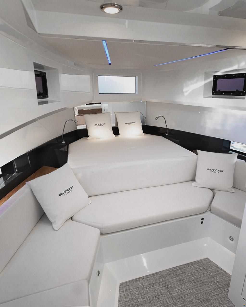 De Antonio D36 Open