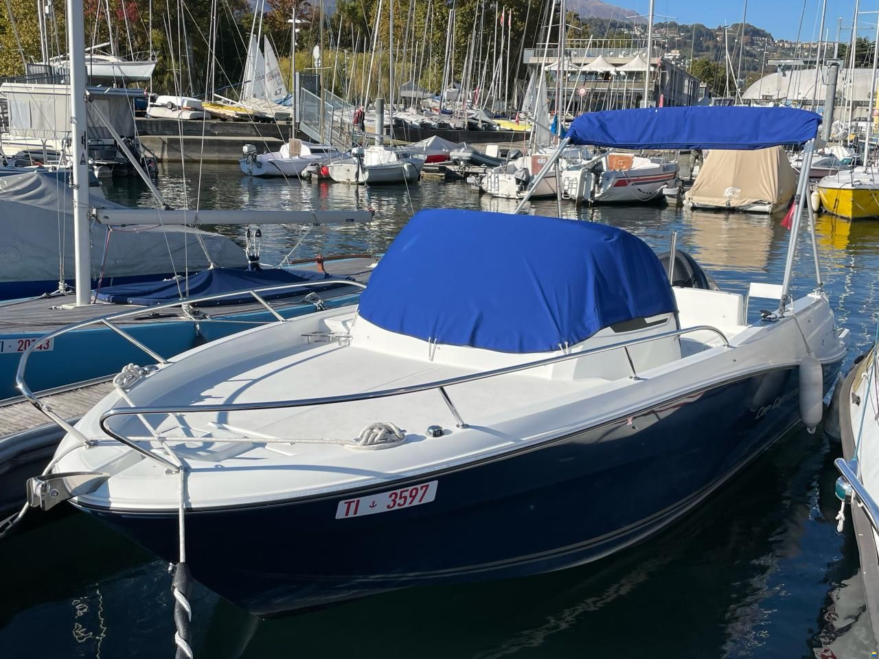 Jeanneau Cap Camarat 6.5 WA series 2