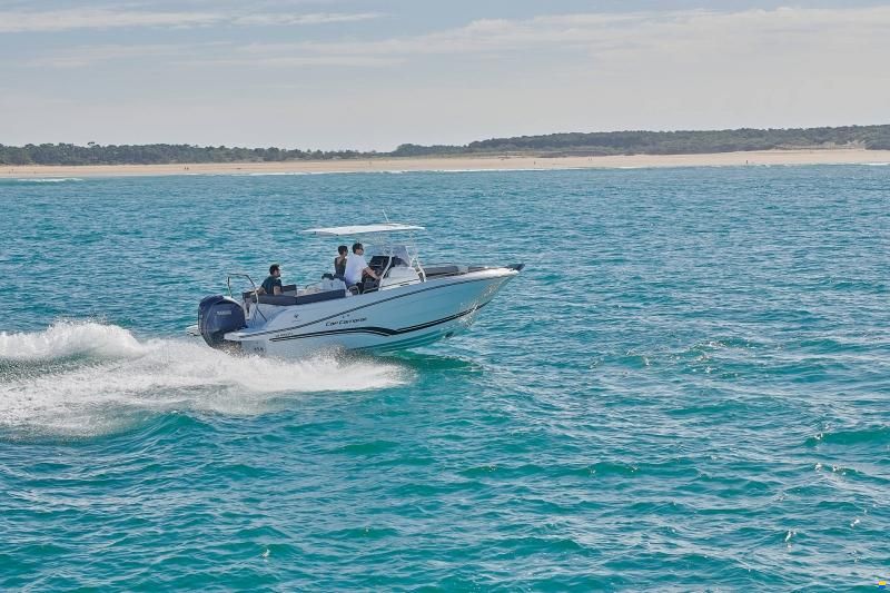 Jeanneau Cap Camarat 7.5 CC Serie 3