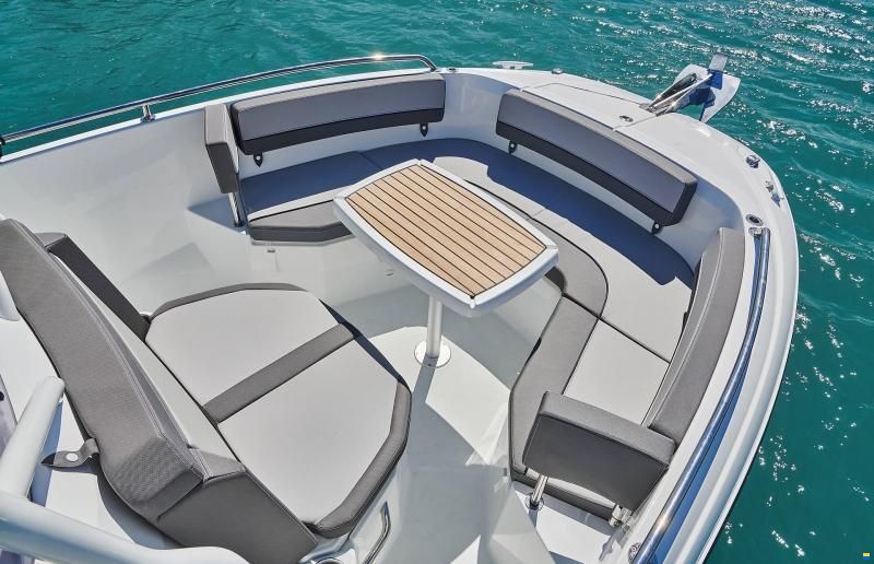 Jeanneau Cap Camarat 7.5 CC Serie 3