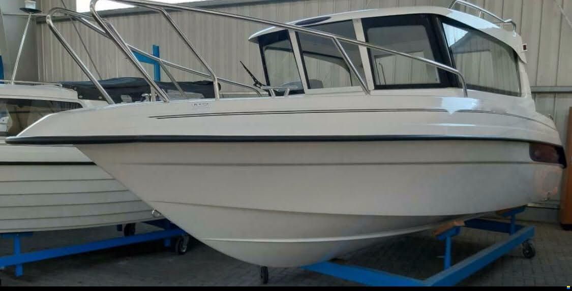 Bella 625 Cabin