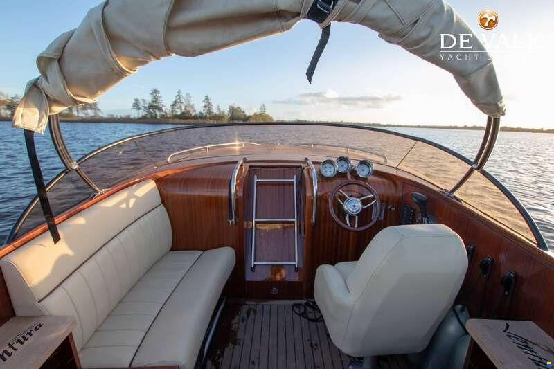 Ventura 28