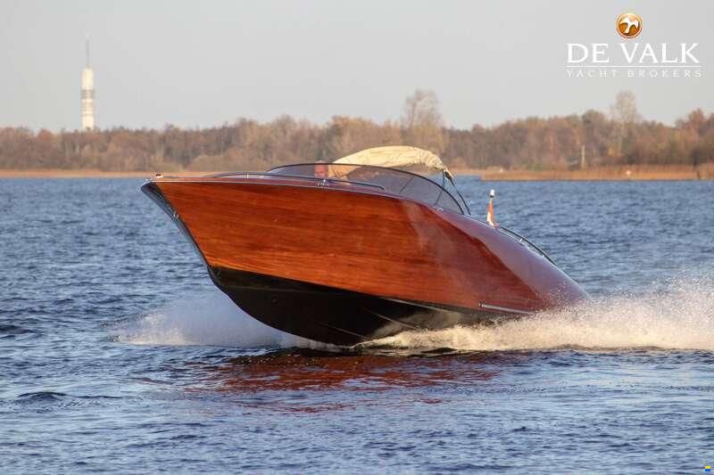 Ventura 28