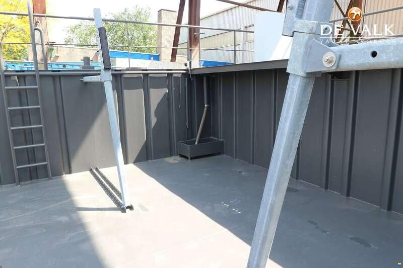 Dock