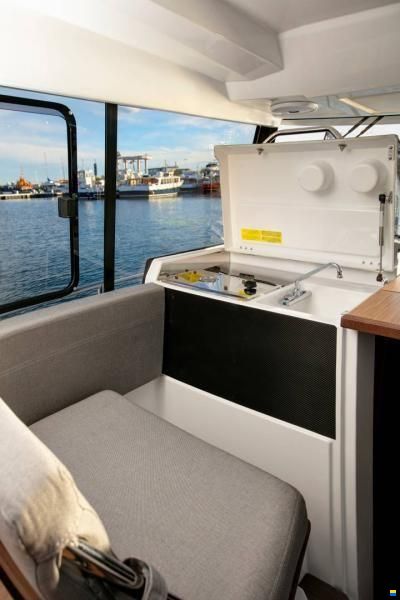 Jeanneau MERRY FISHER 895 SPORT