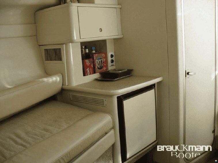 Maxum 2700 SRC