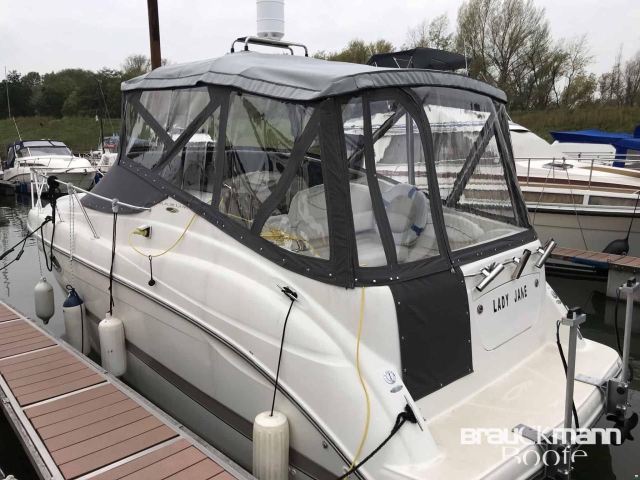 Maxum 2700 SRC