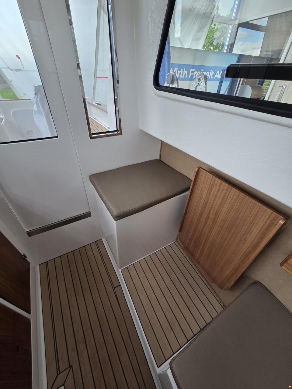 The Captains Fisher 660