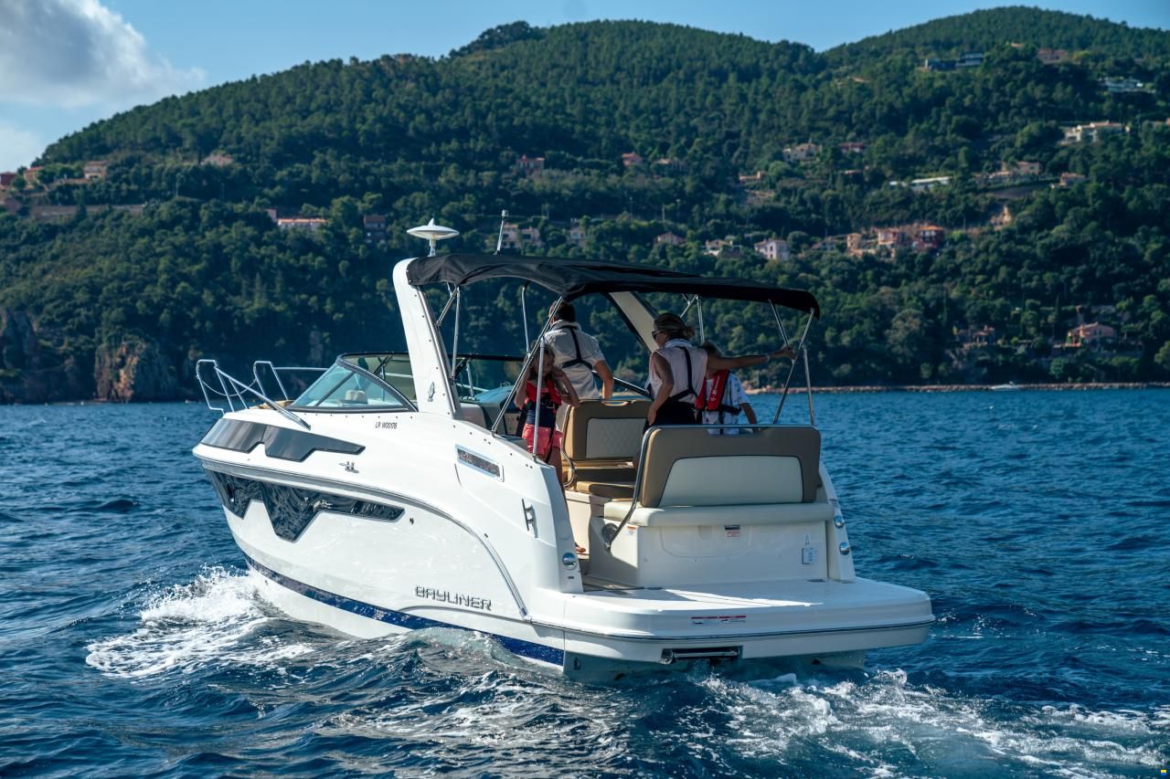 Bayliner Ciera 8