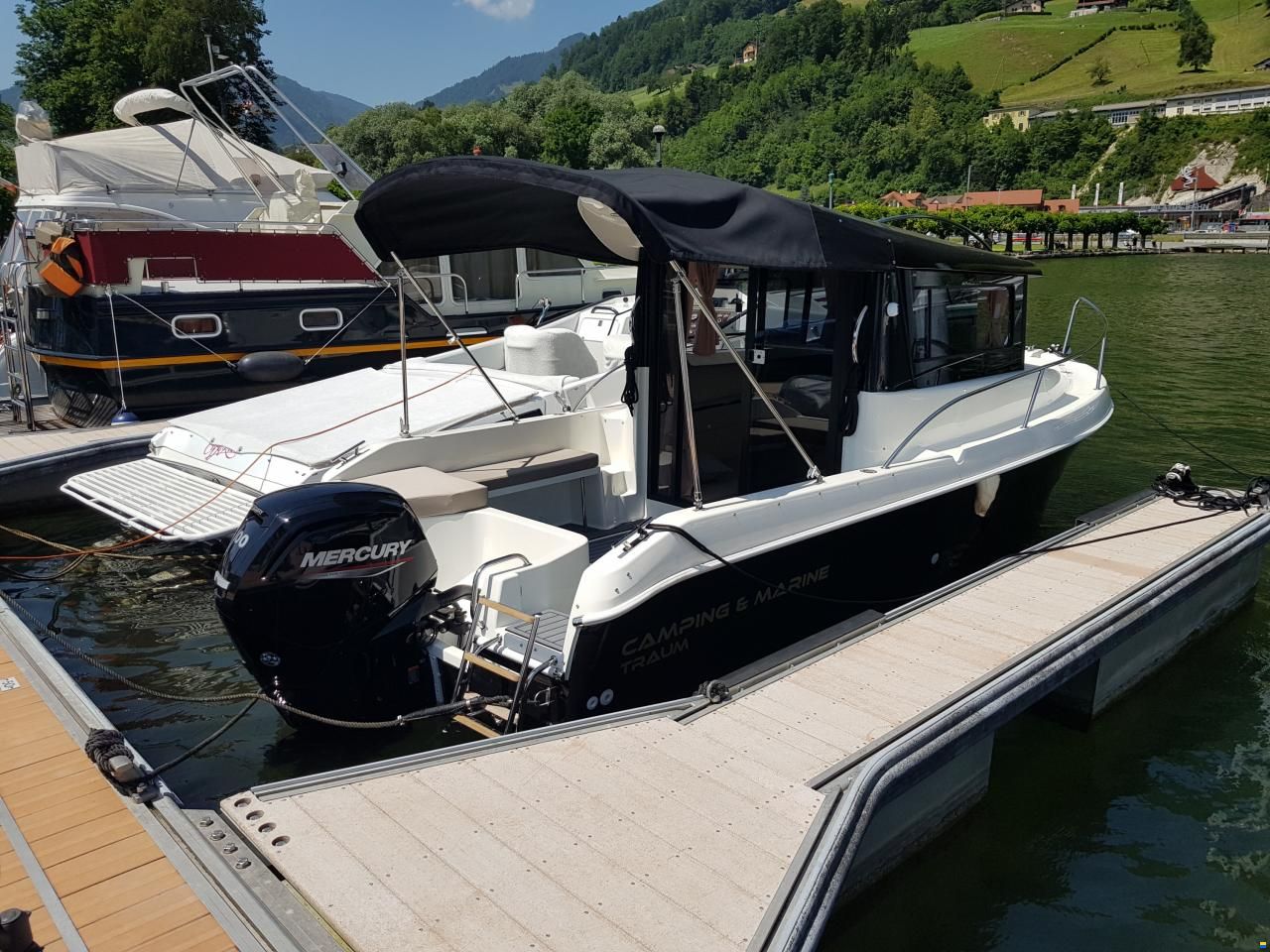 DarekCo Texas Pilothouse 610 Black Edition