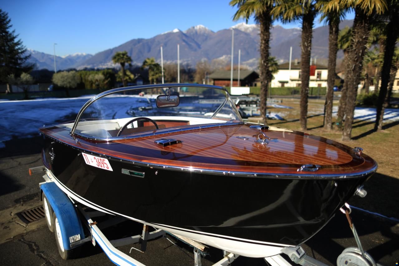 Boesch 510 Runabout