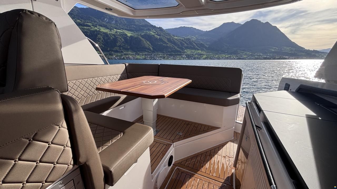 Aquador 300HT, Swiss Edition, De Luxe