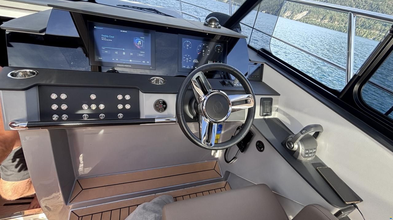 Aquador 300HT, Swiss Edition, De Luxe