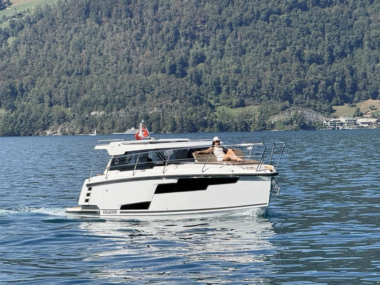 Aquador 300HT, Swiss Edition, De Luxe