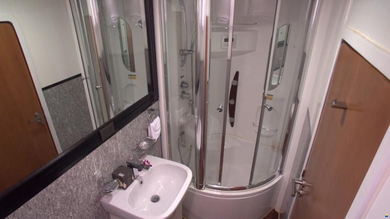 CUSTOM POWER CATAMARAN 37M