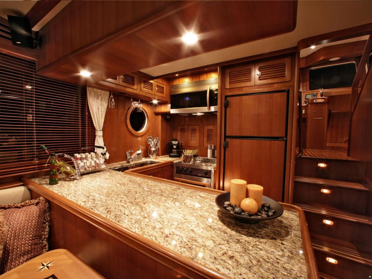 Selene 46'
