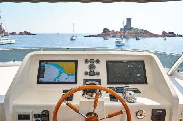 Selene 72 explorer
