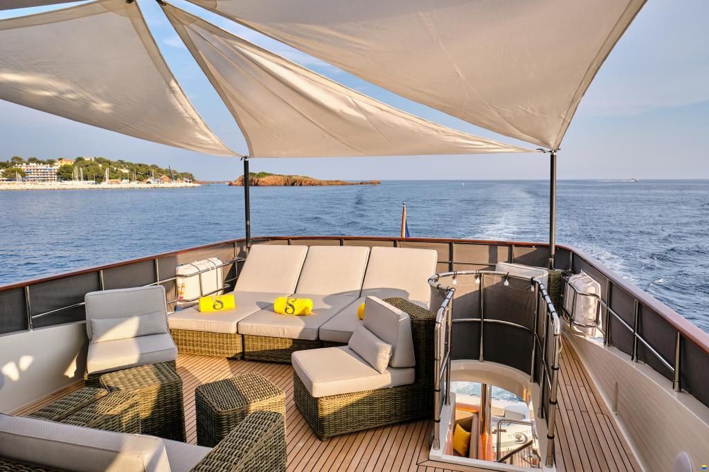 Selene 72 explorer