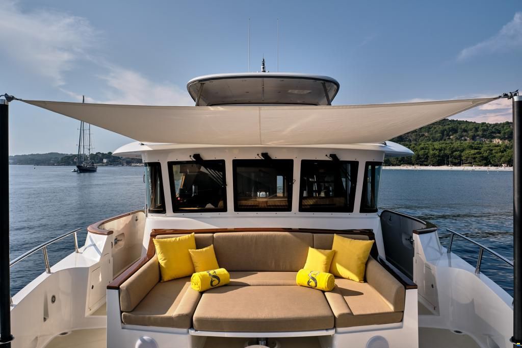 Selene 72 explorer