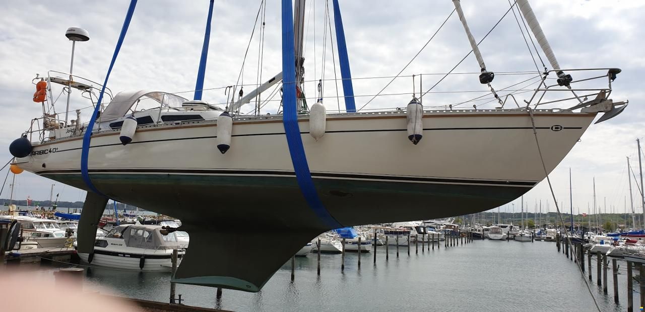 Hacker Boats Caribic 40+