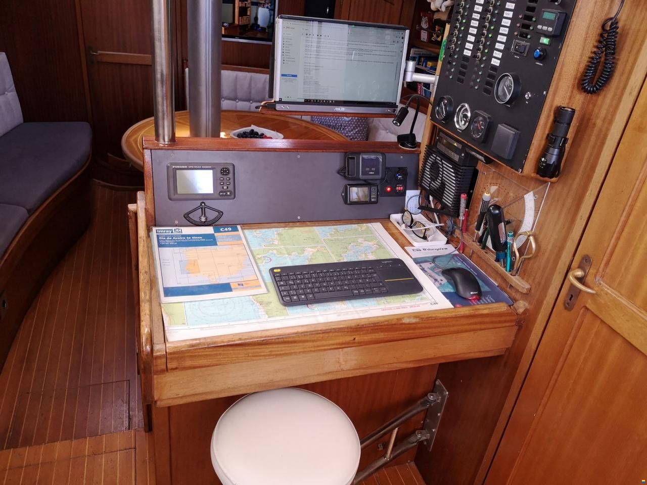 Hacker Boats Caribic 40+