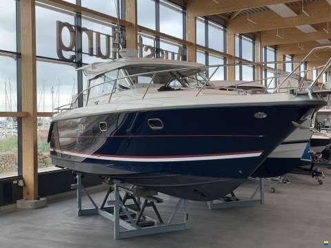 Nimbus 35 Nova Coup&eacute;