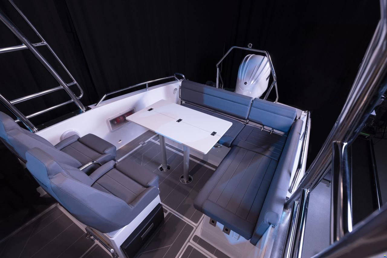Quarken 27 T-Top