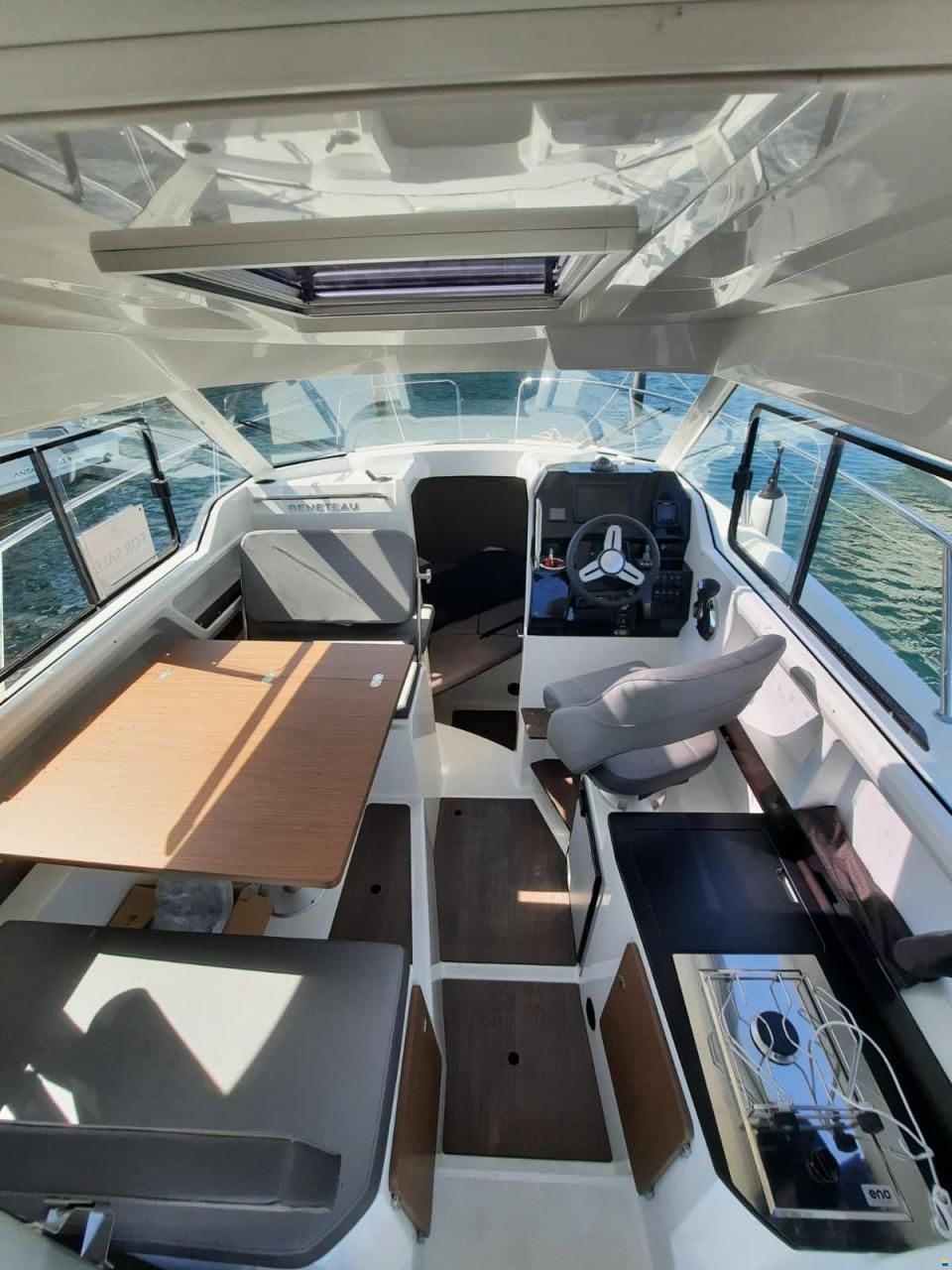 Beneteau Antares 8