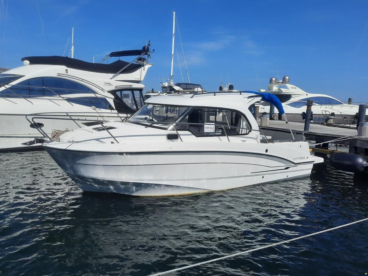 Beneteau Antares 8