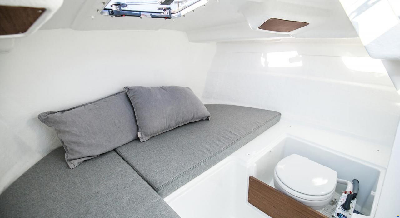 Beneteau Antares 6