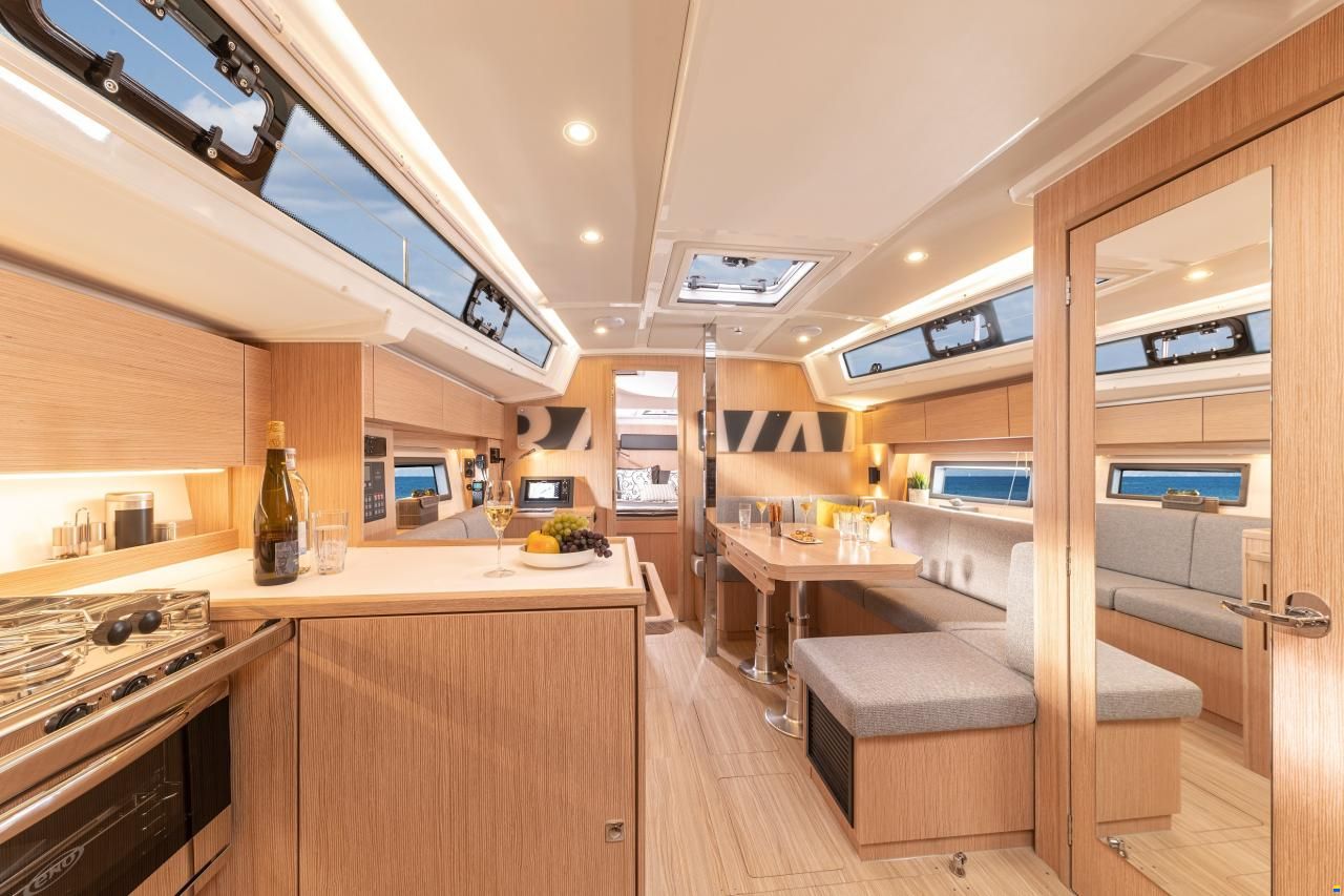 Bavaria C38