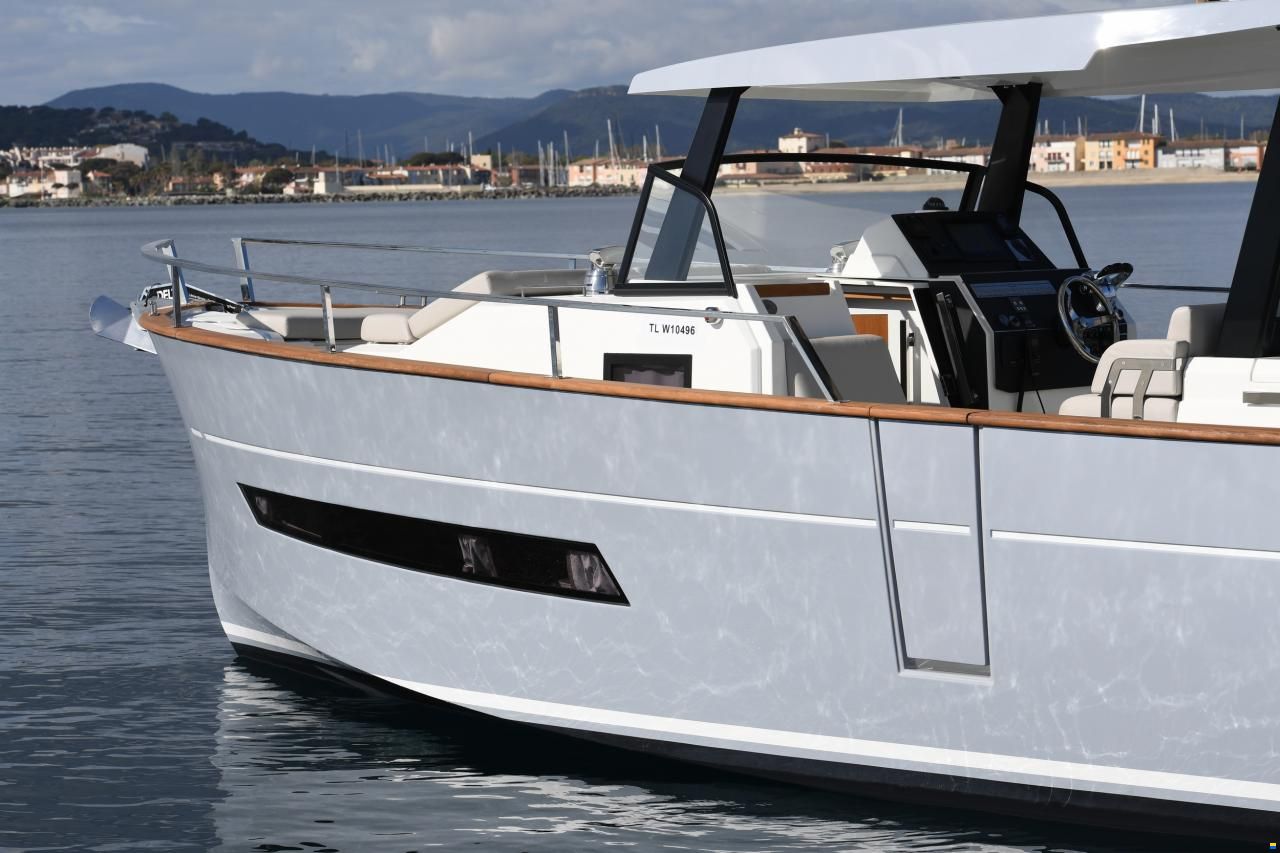 Rh&eacute;a 32 Open