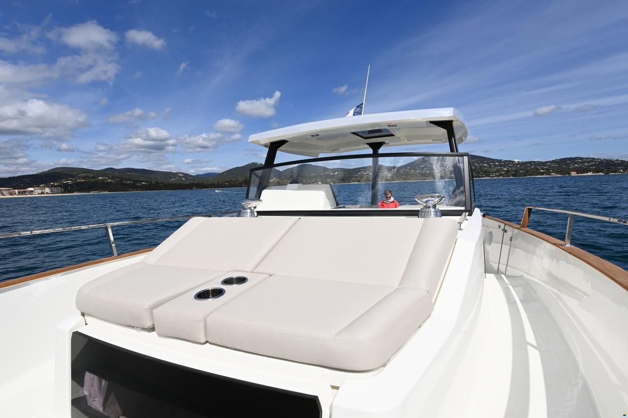 Rh&eacute;a 32 Open