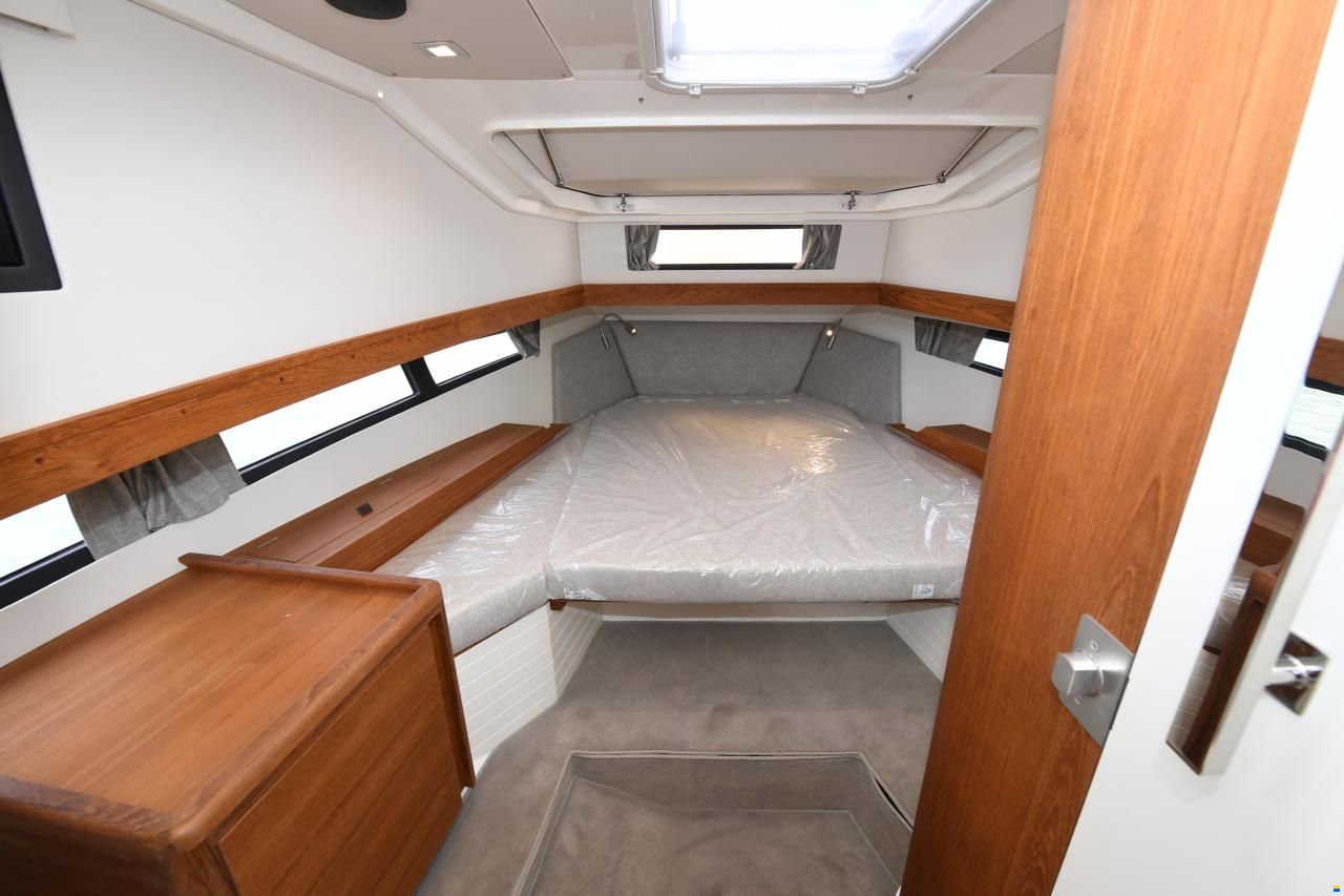 Rh&eacute;a 32 Open